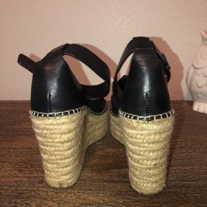 Marc Fisher Shoes - Marc Fisher Heels SZ 7 Marc Fisher Shoes - Marc Fisher Heels SZ 7